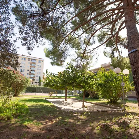 Les Jardins Du Luxembourg By Interhome Apartamento